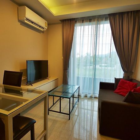 6Th Avenue Surin By Risa Apartment Bagian luar foto
