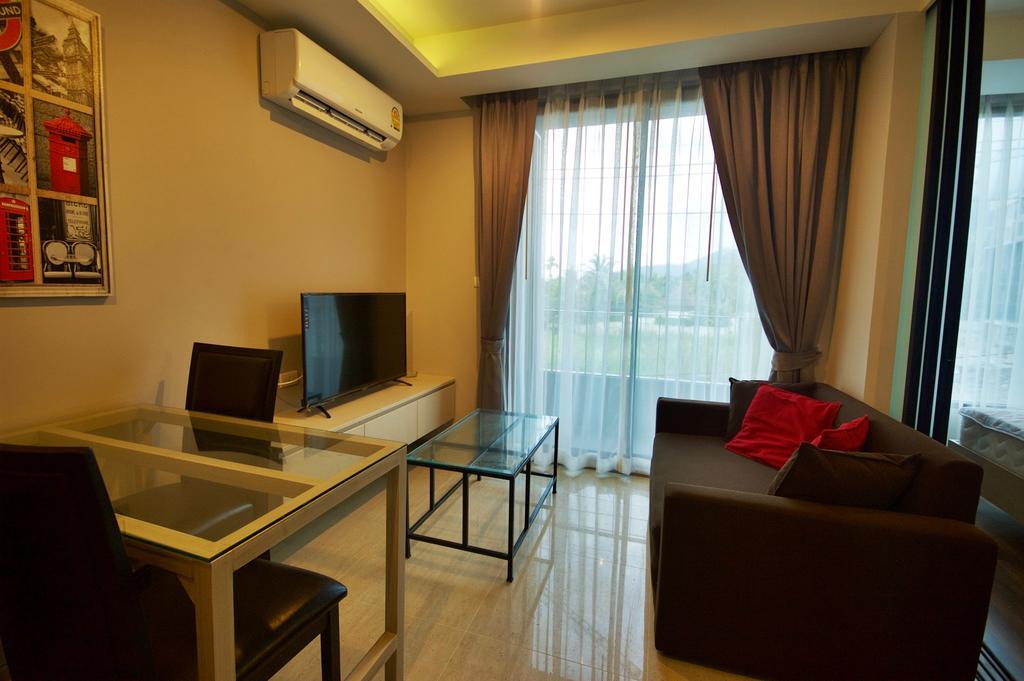 6Th Avenue Surin By Risa Apartment Bagian luar foto
